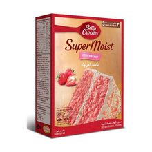 Load image into Gallery viewer, Betty Crocker Super Moist Strawberry Cake Mix
